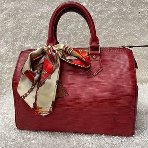 Authentic Louis Vuitton Epi Speedy 25 💥